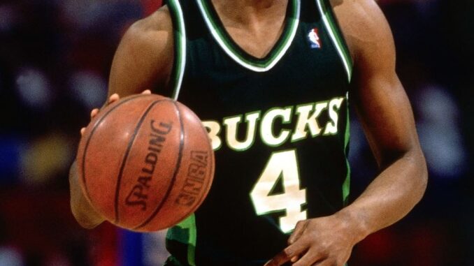 Sidney_Moncrief_Bucks